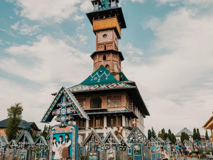 6 beautiful cemeteries to visit around the world     toa-heftiba-vdihn7igcs4-unsplash
