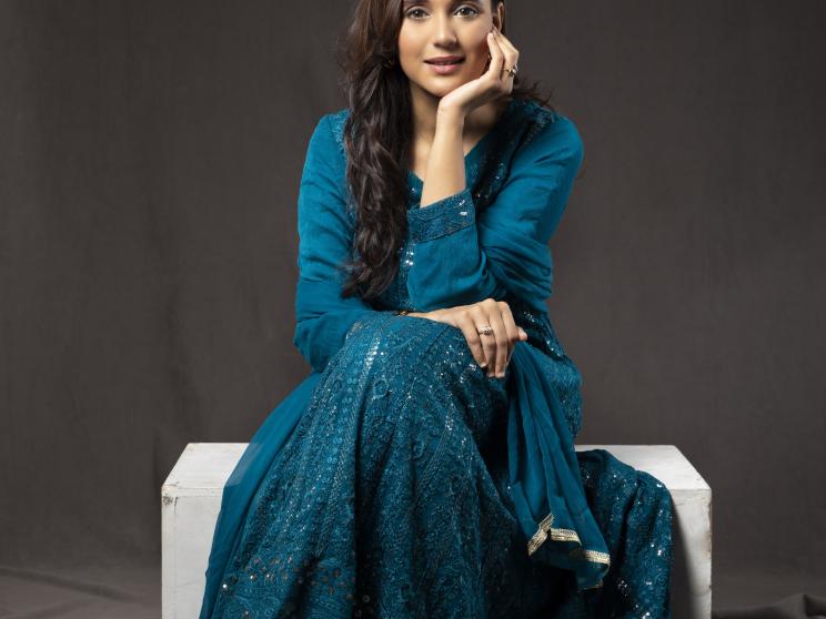 Sabila debuts, ‘Taandob’ ensues
