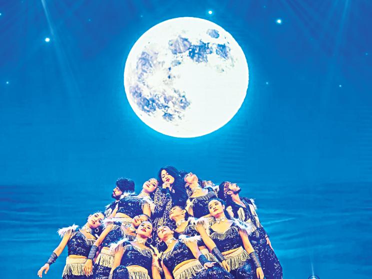 perform3.jpg