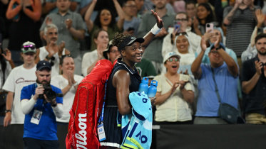 2026-01-18T114427Z_22480050_UP1EM1I0WM145_RTRMADP_3_TENNIS-AUSOPEN.JPG