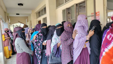 women-South-Rupsha-vote.jpg
