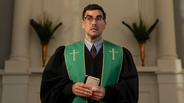 dan-levy-as-nicky-in-episode-103-of-big-mistakes.jpg