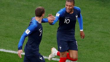 2018-06-21T153916Z_1626969166_RC19CEB99FE0_RTRMADP_3_SOCCER-WORLDCUP-FRA-PER.JPG