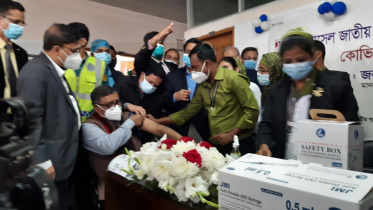 health_minister-vaccination.jpg