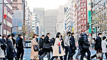Pedestrians-wearing-protective-masks.jpg
