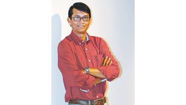 azizul hakim.jpg