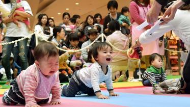 baby-crawling-1.jpg