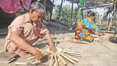 Bamboo crafts.jpg
