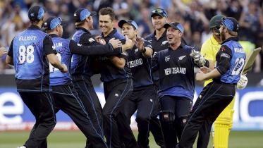 Boult-Mobbed-NS.jpg