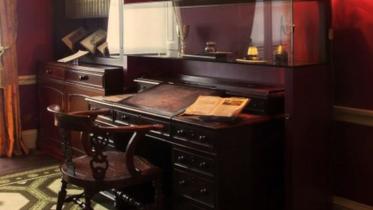 desk 1 new.jpg