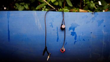 Earphone.jpg