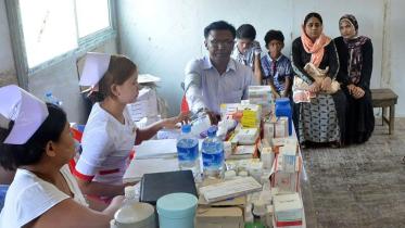 first-rohingya-family-wb.jpg