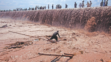 flash flood.jpg