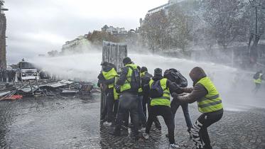 fuel protest in paris.jpg