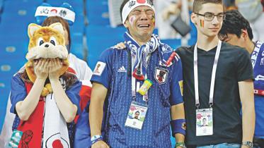 japan fans.jpg