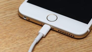 leaving-your-phone-charging.jpg