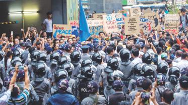 Myanmar police.jpg
