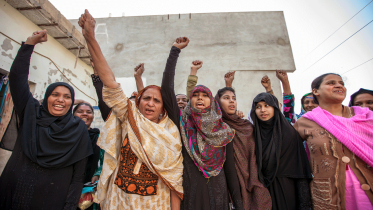 Photo-2-OpEd-Mama-Cash-international.png