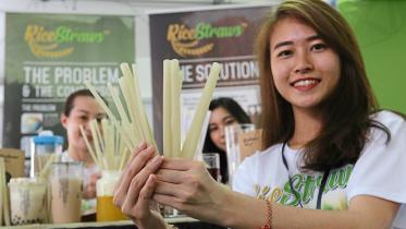 plastic-straw-ann-wb.jpg