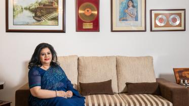 Runa laila.jpg