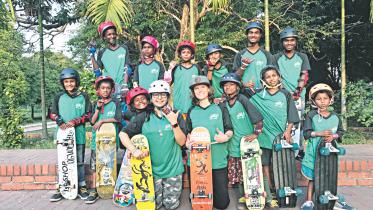 skating 1.jpg