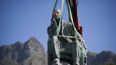statue sa.jpg