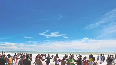 Types of Tourists you find in Cox's Bazar