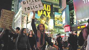 us police protest.jpg