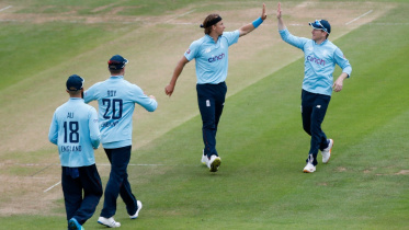 tom_curran.jpg
