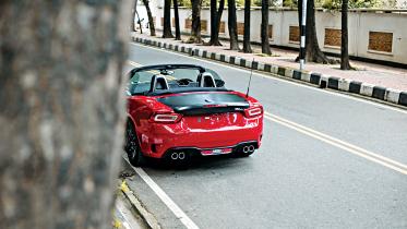 car1.jpg