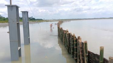 intraco-solar-power-teesta-river-bed.jpg