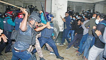 cop-studetn-clash.jpg
