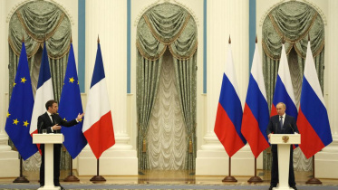 macron-putin-ap