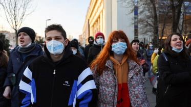 russia-to-let-banks-cut-back.jpg