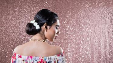 Things to do to get perfect glowing skin according to beauty experts. 