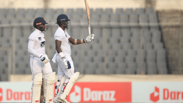 mathews-dhananjaya.gif