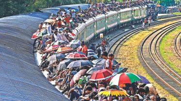 train_roof_travel.jpg