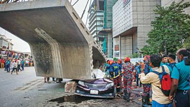uttara car crash