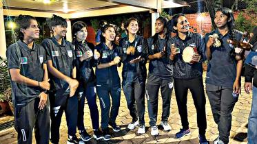 womens_team.jpg