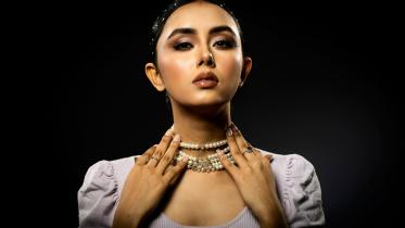 Pearls in your hair