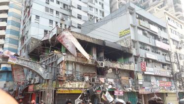 science lab fire, science lab explosion, science lab blast, science lab ac blast, science lab news, science lab accident, science lab building, science lab building smoke, fire news today, fire news update, fire news dhaka, 