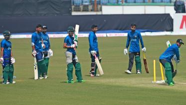 Shakib showing range hitting