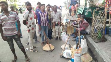 day-labourers-blockade.jpg