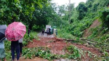 Around 800 tourists stuck in Sajek due to flash floods