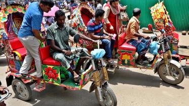 Battery-powered rickshaws in Bangladesh