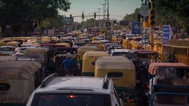india_hands_out_fines_to_owners_of_polluting_vehicles_building_sites.jpg