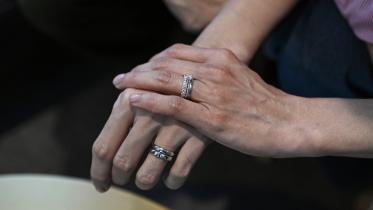 afp_20250121_36u77xq_v1_preview_thailandlawgendermarriage_1.jpg