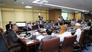 dcci_in_pre-budget_meeting_with_nbr.jpg