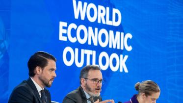 world_economic_outlook.jpg