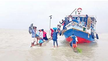launch-ghats-patuakhali.jpg